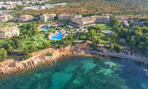 The St. Regis Mardavall Mallorca Resort